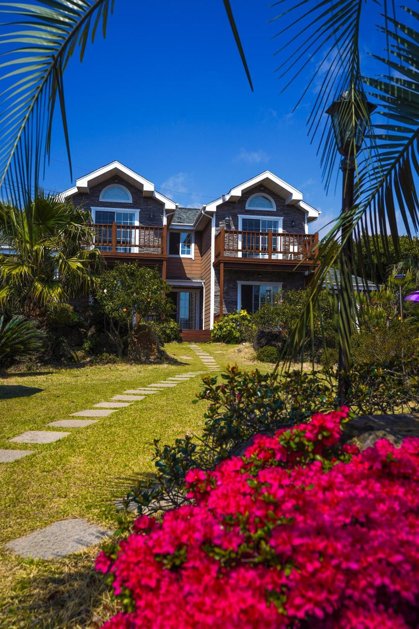 Jubilee Chalet Seogwipo Exterior foto